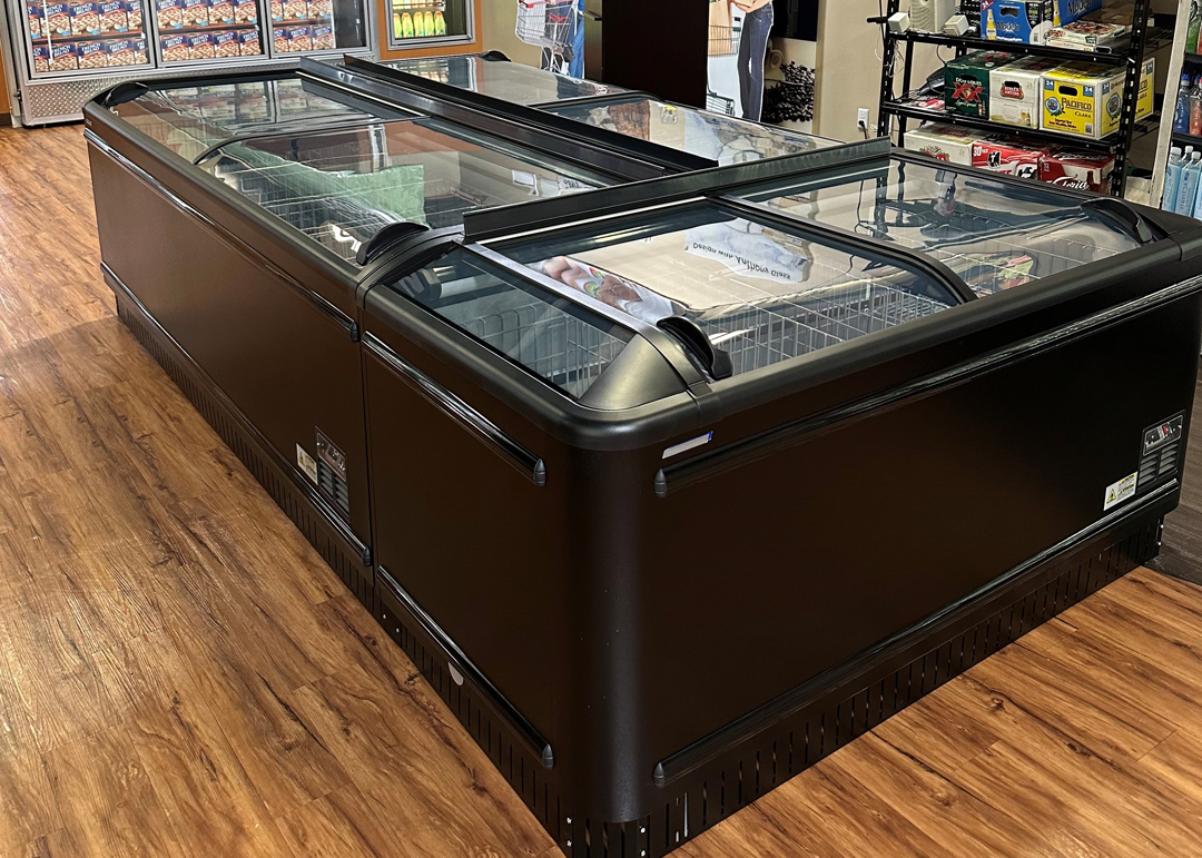 CNZLA-CNEZLA-display-case-photos-0003-v2.jpg