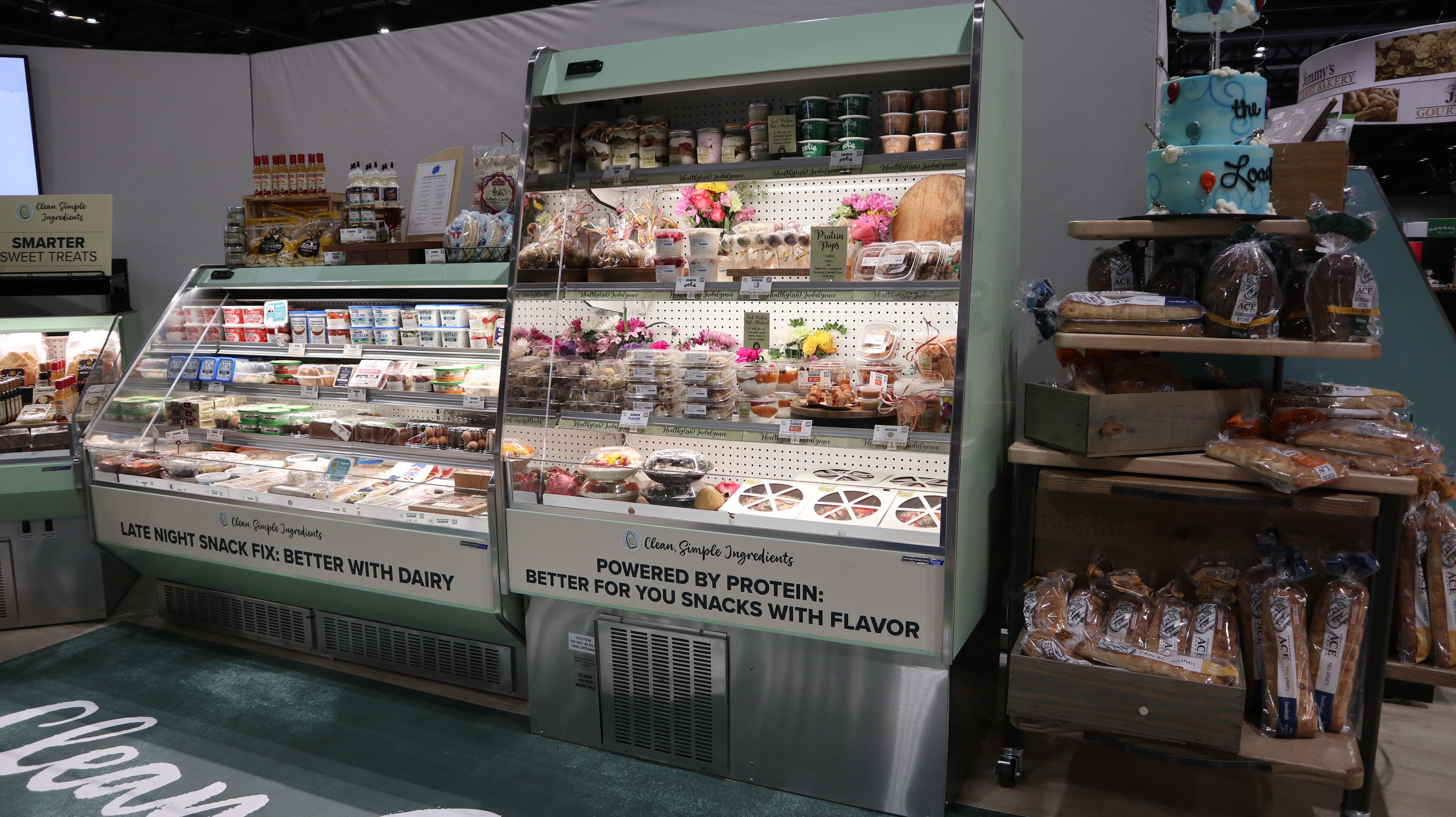 PF-R290-display-case-photo-Grab-n-Go-4597.JPG