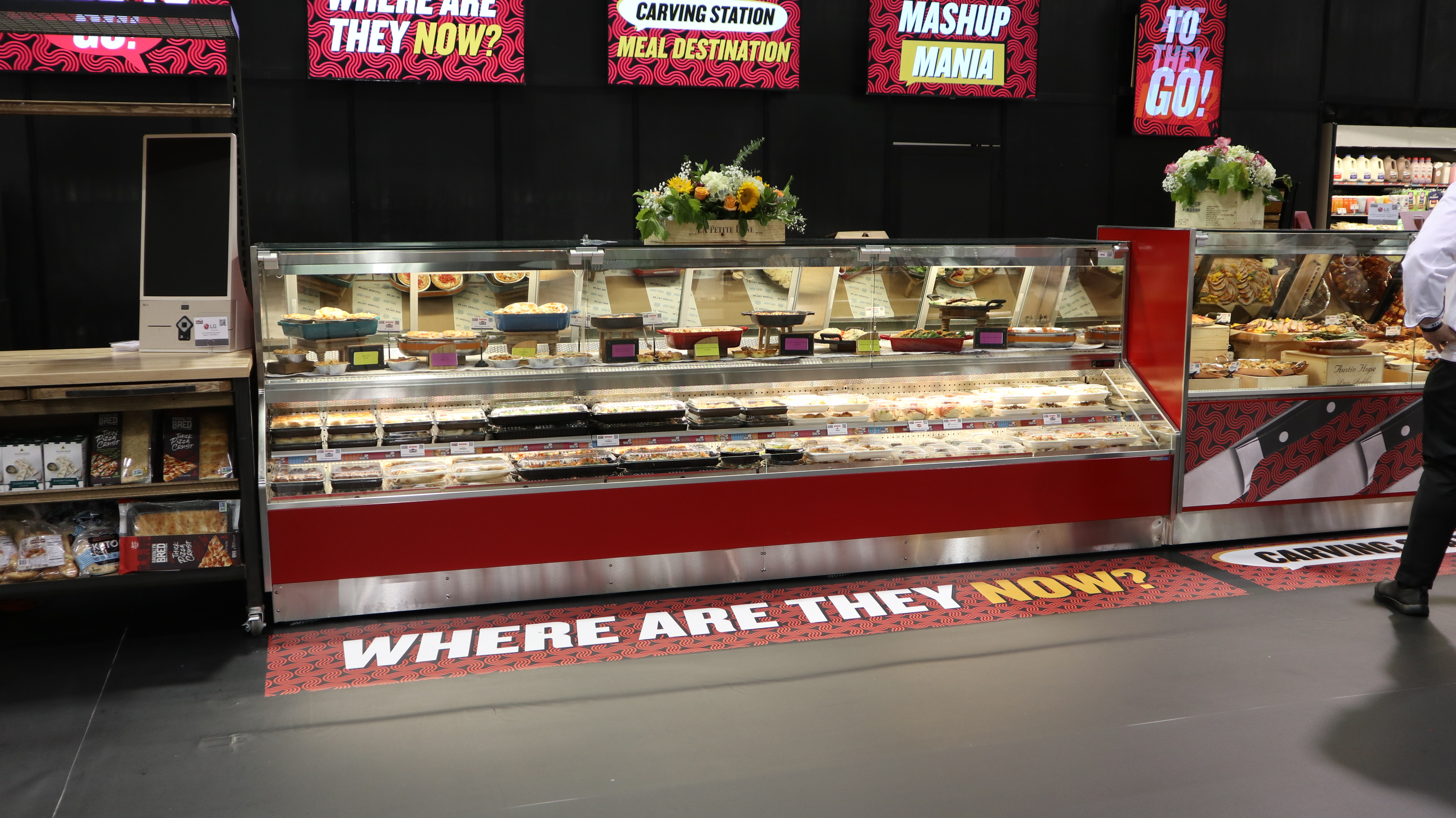 PTD-R-R-display-case-photo-Vertical Glass-Flat Front-Deli-IMG-4171.JPG