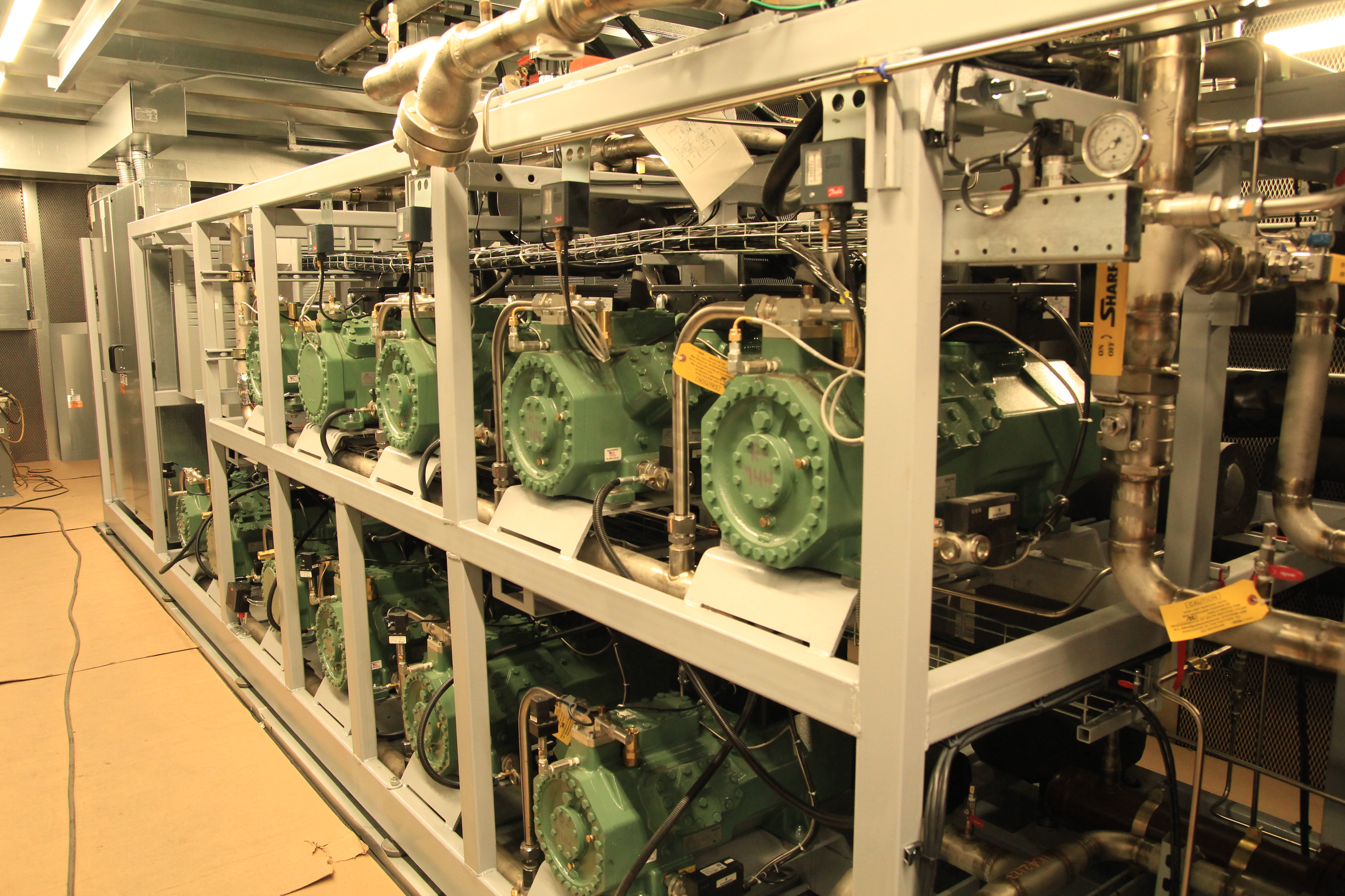 advansorultra-CO2-booster-industrial-systems-photo-5.JPG
